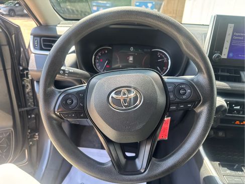 Used 2023 Toyota RAV4 LE FWD image 23