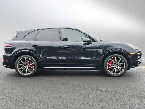 Used 2023 Porsche Cayenne GTS image 2