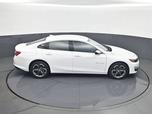 Used 2022 Chevrolet Malibu LT FWD image 17