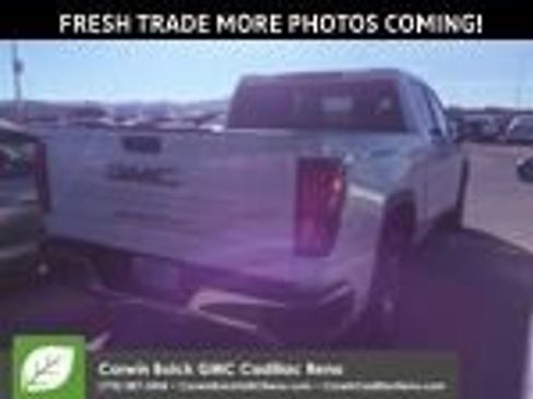 Used 2025 GMC Sierra 1500 SLT image 3