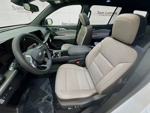 New 2026 Chevrolet Traverse LT w/ Sun and Wheel Package image 23