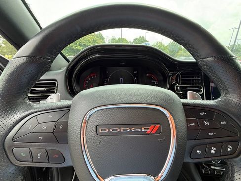Used 2023 Dodge Durango R/T RWD image 7
