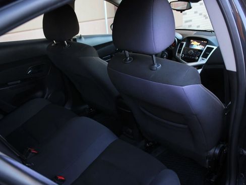 Used 2016 Chevrolet Cruze LT w/ Technology Package image 22