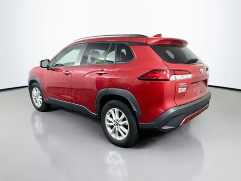 Used 2022 Toyota Corolla Cross LE w/ Moonroof Package AWD/4WD image 4