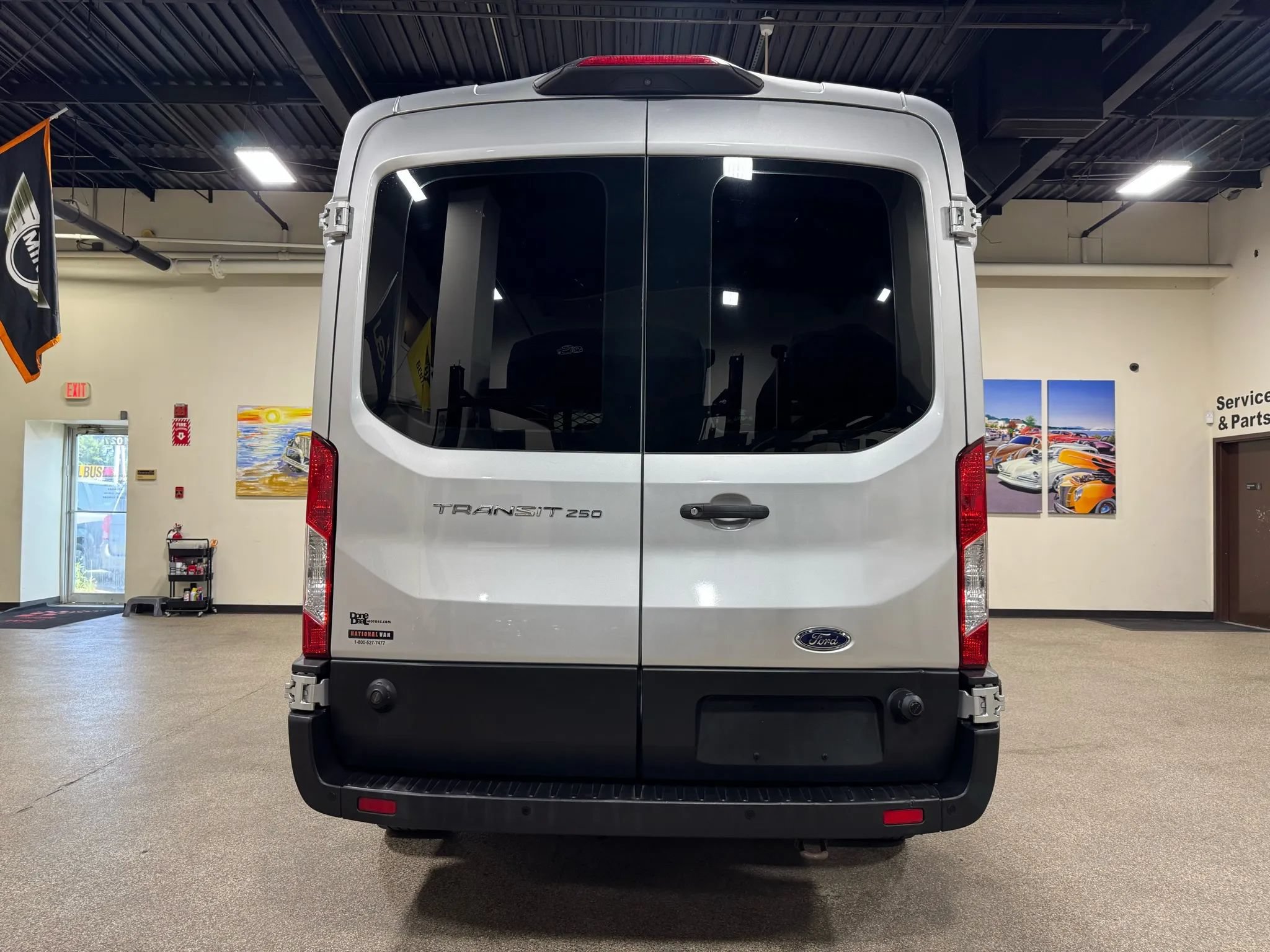 Used 2019 Ford Transit 250 148 Medium Roof RWD image 7