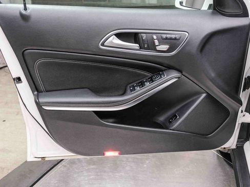 Certified 2020 Mercedes-Benz GLA 250 image 27