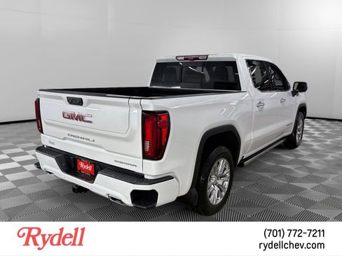 Used 2023 GMC Sierra 1500 Denali w/ Technology Package AWD/4WD image 5
