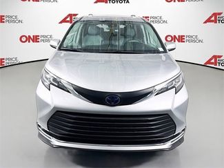Used 2021 Toyota Sienna XLE w/ XLE Plus Package video 2
