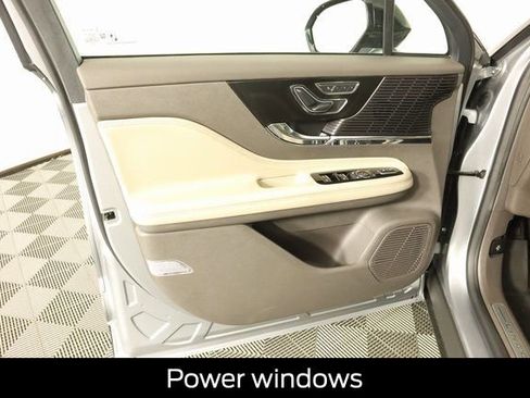 Used 2022 Lincoln Corsair AWD w/ Equipment Group 101A image 30