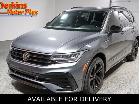 Used 2023 Volkswagen Tiguan SE R-Line FWD image 1