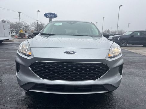 Used 2022 Ford Escape SE w/ Cold Weather Package image 3