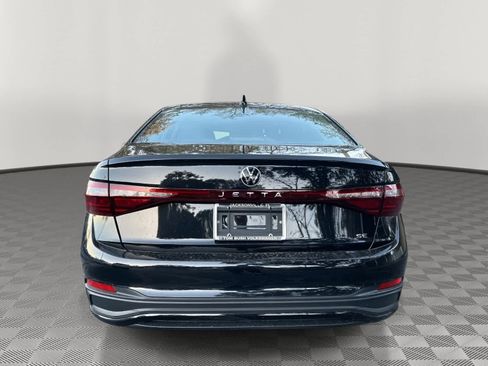 New 2026 Volkswagen Jetta SE image 4