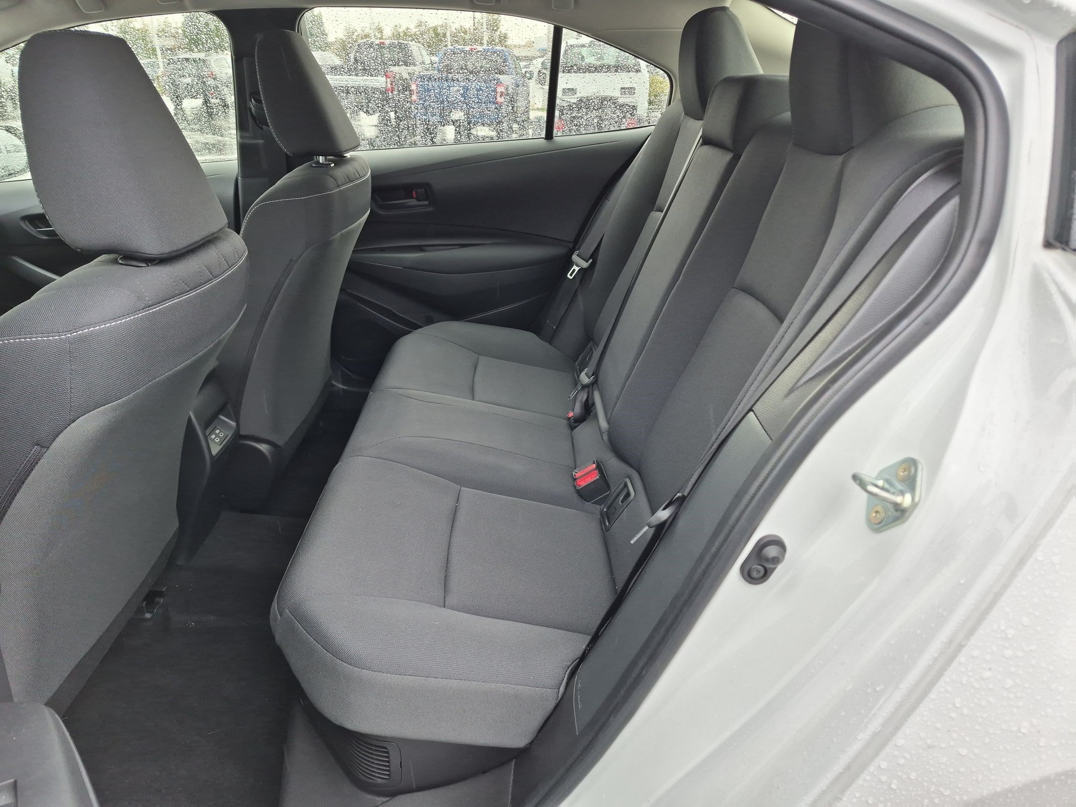Used 2025 Toyota Corolla LE FWD image 29