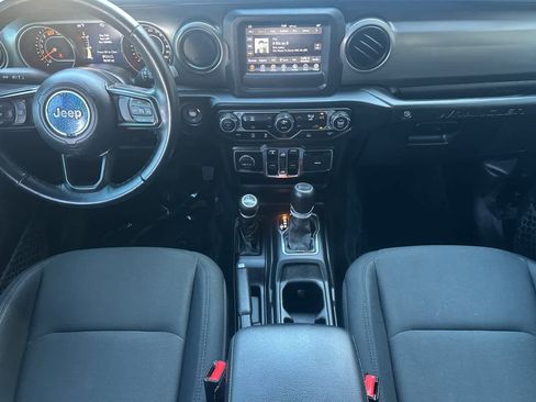 Used 2021 Jeep Wrangler Unlimited Sport AWD/4WD image 3