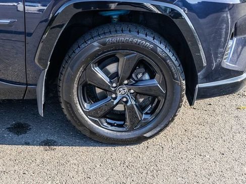 Used 2020 Toyota RAV4 XSE w/ Carpet Mat Package AWD/4WD image 7