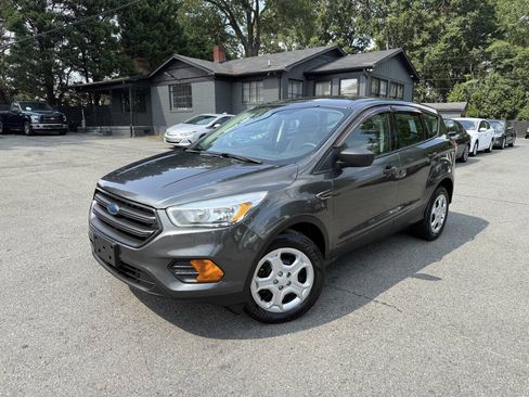 Used 2017 Ford Escape S FWD image 1