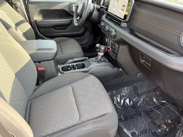 Certified 2026 Jeep Gladiator Mojave AWD/4WD image 23