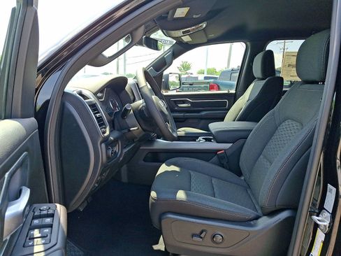 New 2026 RAM 1500 Big Horn AWD/4WD image 9