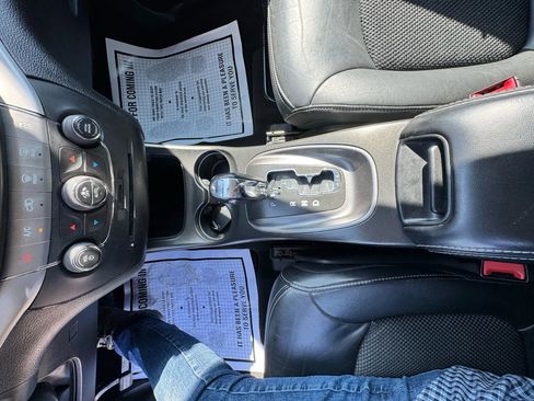 Used 2019 Dodge Journey Crossroad w/ Navigation Group image 17