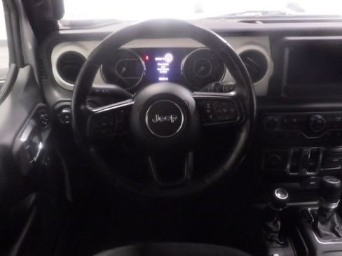 Used 2021 Jeep Wrangler Unlimited Sport AWD/4WD image 9