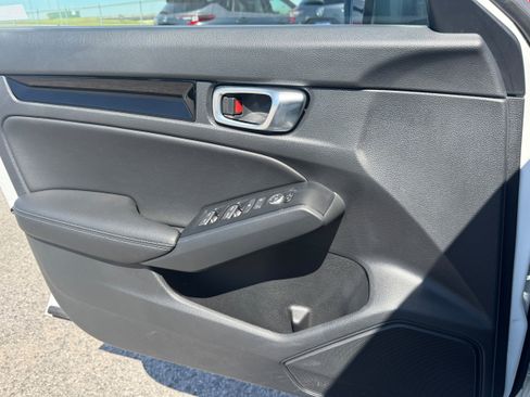 Used 2024 Honda Civic EX-L image 19
