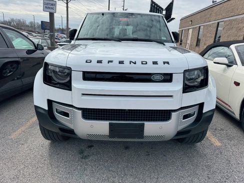 Used 2023 Land Rover Defender 90 S image 2