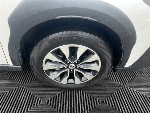 Certified 2024 Subaru Outback Limited image 10