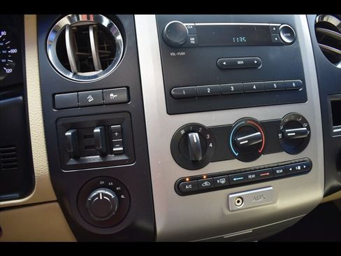 Used 2015 Ford Expedition XL image 11