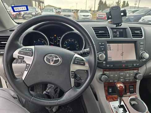 Used 2011 Toyota Highlander Limited image 26