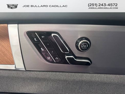 New 2026 Cadillac Vistiq Premium Luxury w/ LPO, Floor Liner Package image 7