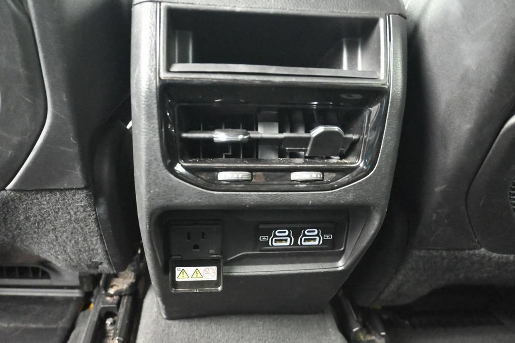 Used 2024 Jeep Grand Cherokee Altitude AWD/4WD image 14