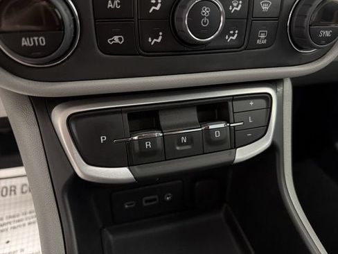 Used 2023 GMC Terrain SLE w/ Driver Convenience Package AWD/4WD image 20