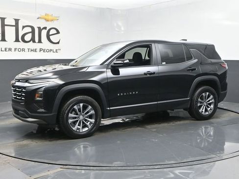 Used 2025 Chevrolet Equinox LT image 32