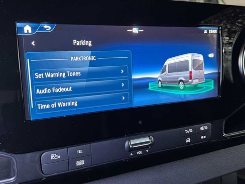 Used 2025 Mercedes-Benz Sprinter 2500 image 36