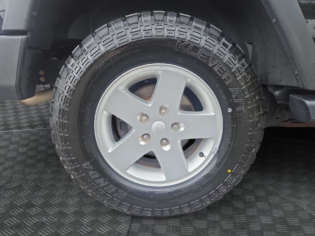 Used 2016 Jeep Wrangler Unlimited Sport w/ Connectivity Group AWD/4WD image 31