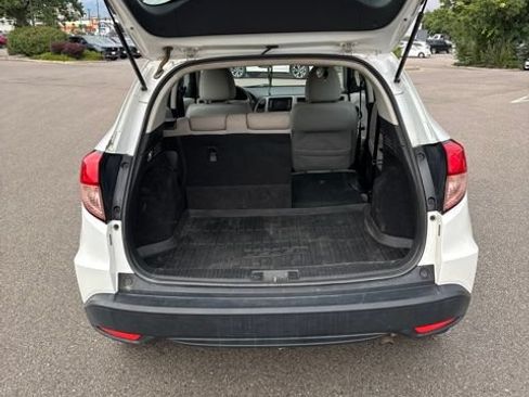 Used 2016 Honda HR-V LX image 5