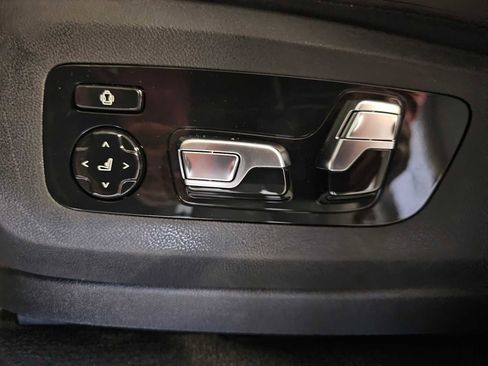 New 2026 BMW X5 xDrive50e w/ Executive Package AWD/4WD image 31