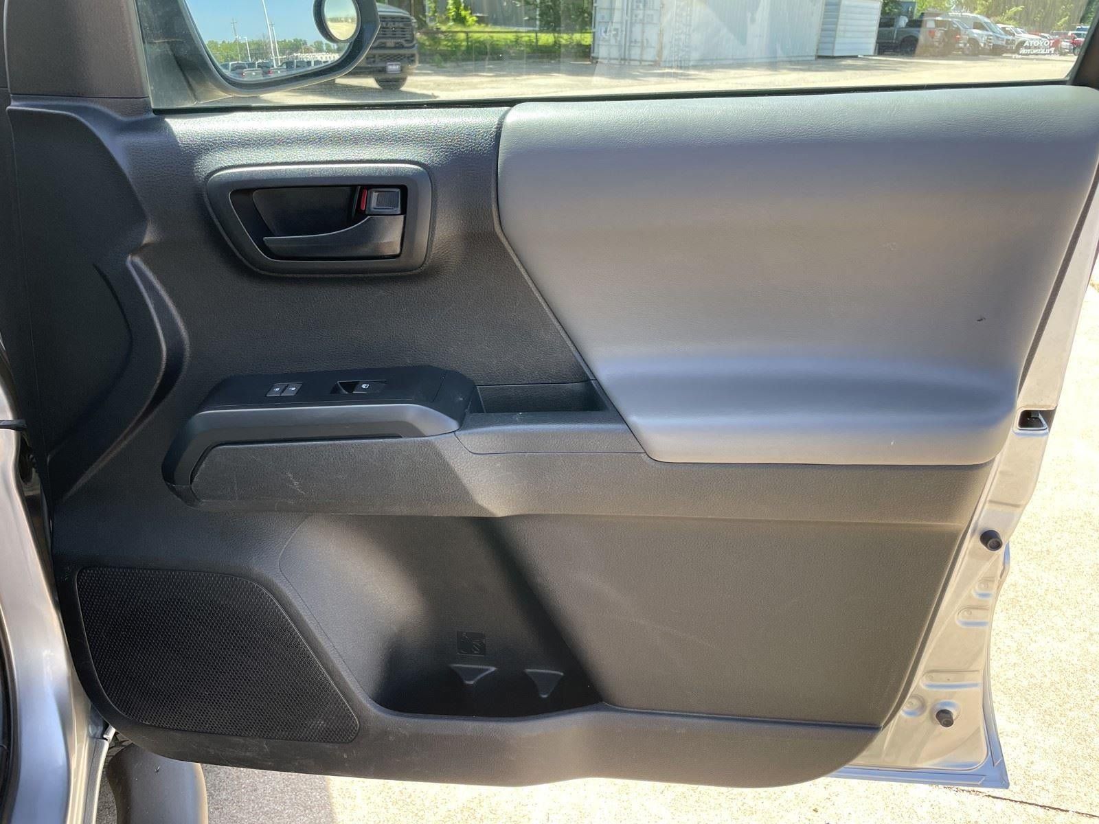 Used 2022 Toyota Tacoma SR w/ SR Convenience Package RWD image 41