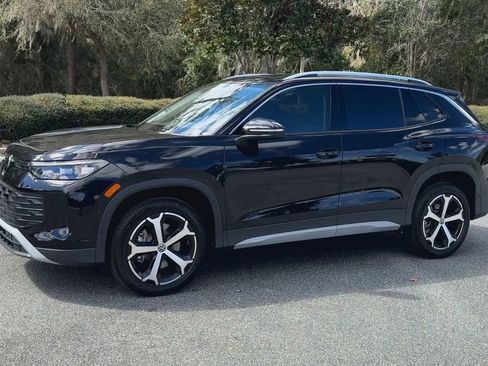 New 2026 Volkswagen Tiguan SE image 4