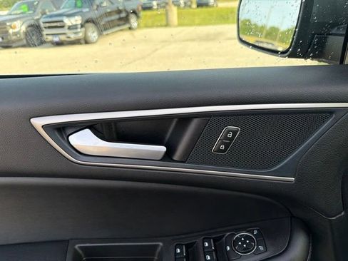 Used 2024 Ford Edge SEL w/ Convenience Package AWD/4WD image 32