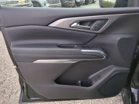 Used 2026 Chevrolet Traverse LT AWD/4WD image 14