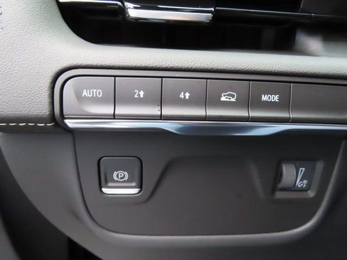 Used 2021 Cadillac Escalade Premium Luxury image 38