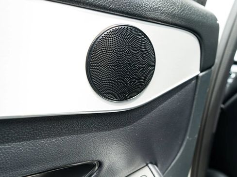 Used 2019 Mercedes-Benz GLC 300 4MATIC w/ Premium Package image 28