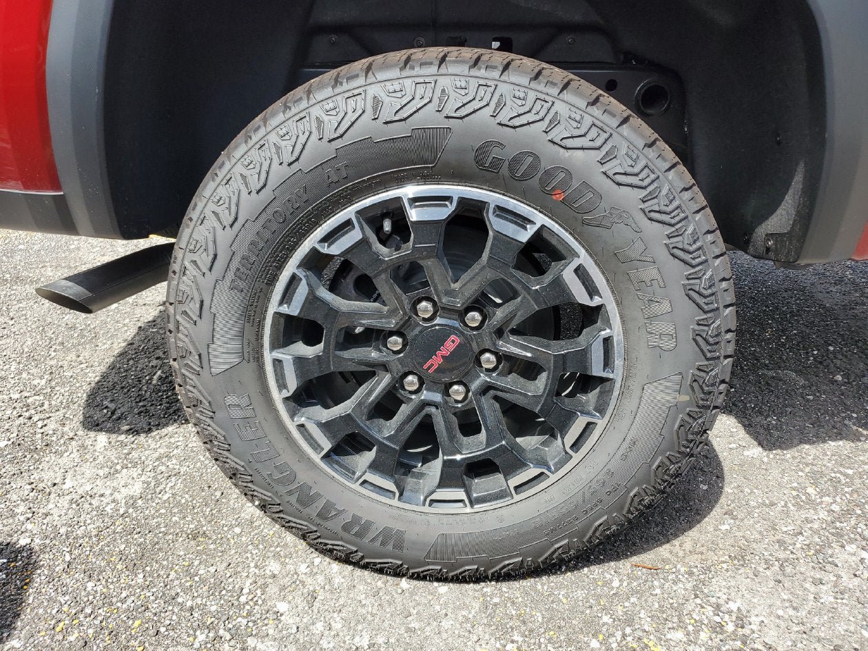 New 2026 GMC Canyon AT4 AWD/4WD image 6
