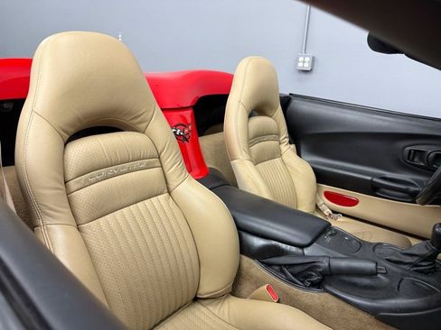 Used 1996 Chevrolet Corvette Coupe RWD image 8