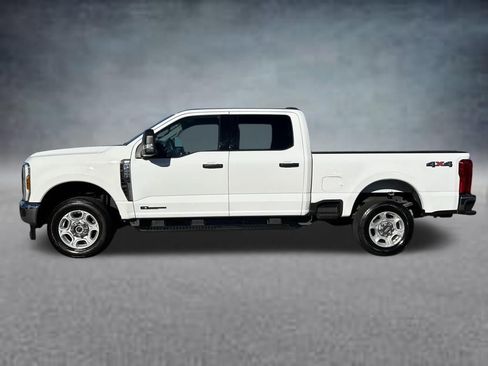 Used 2025 Ford F250 XLT AWD/4WD image 2