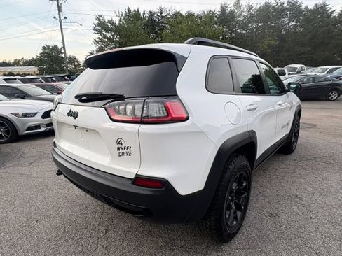 Used 2022 Jeep Cherokee Latitude w/ Sun & Sound Group AWD/4WD image 5