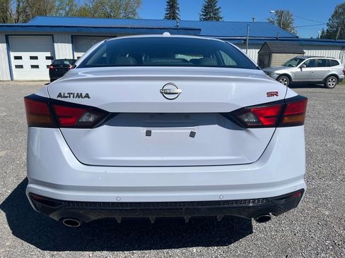 Used 2024 Nissan Altima 2.5 SR FWD image 6