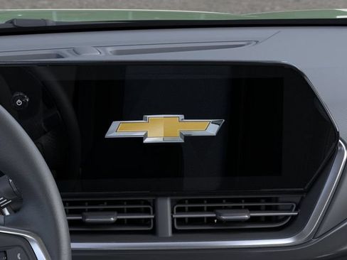 New 2026 Chevrolet Trax ACTIV w/ Sunroof Package FWD image 20