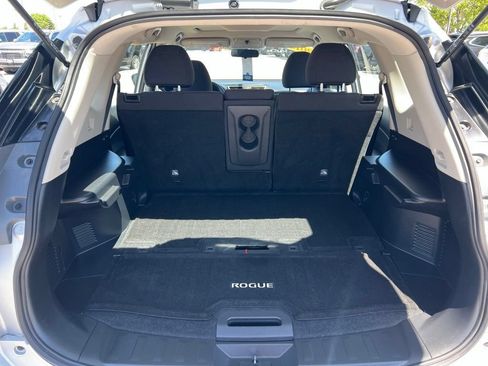 Used 2016 Nissan Rogue S AWD/4WD image 21